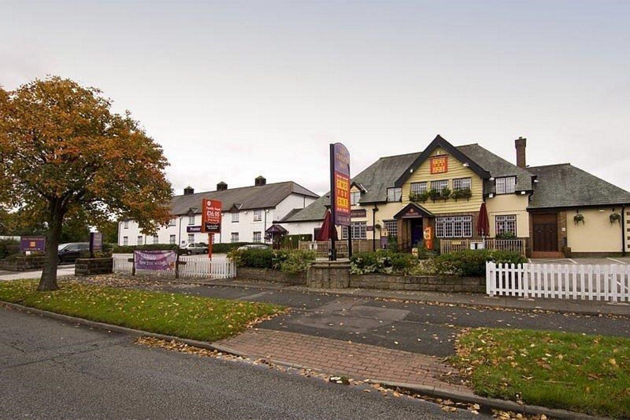 Premier Inn Premier Inn Wirral Greasby Екстериор снимка